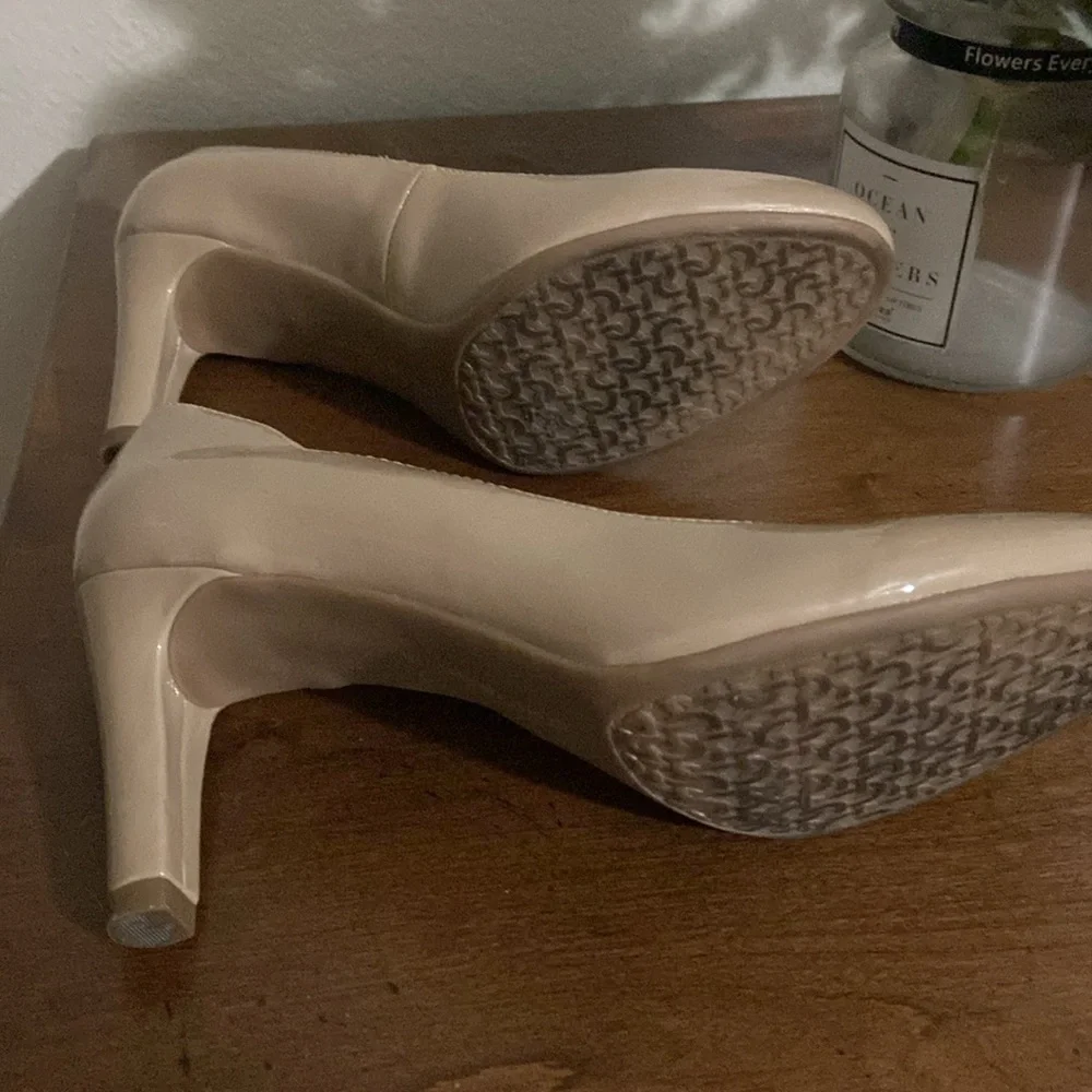 Nude Heels - Picture 2 of 4